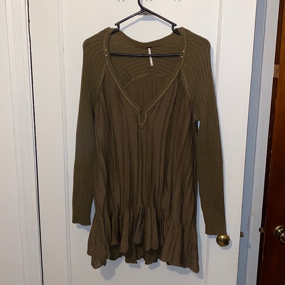 Free People Ribs and Ruffles knit long sleeve sweater - Picture 2 of 11